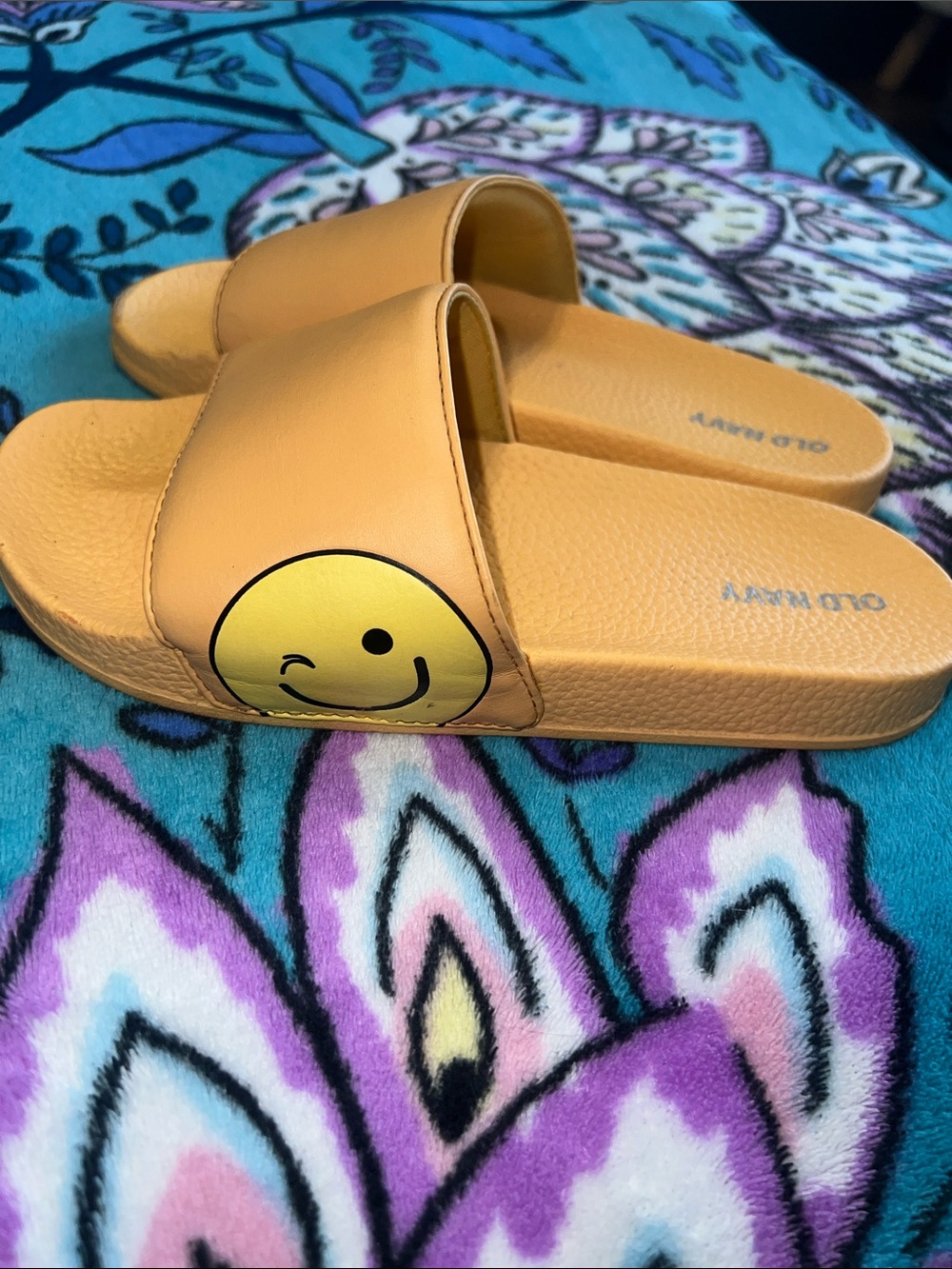 Old Navy girls - Winking Smiley Slide Sandals - size 1-2